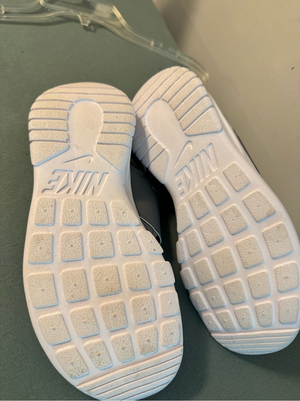Nike Women Gray Logo Strap Sandals - Picture 4 of 4